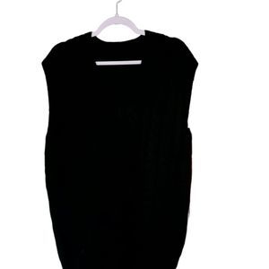 Black Large Vest Brand New Has No Tags an no Name Brand